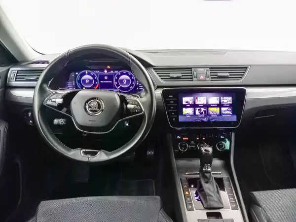 ŠKODA Superb Combi Style 1.4 electric Hybrid virtual ACC Kamera Spur (13/22)