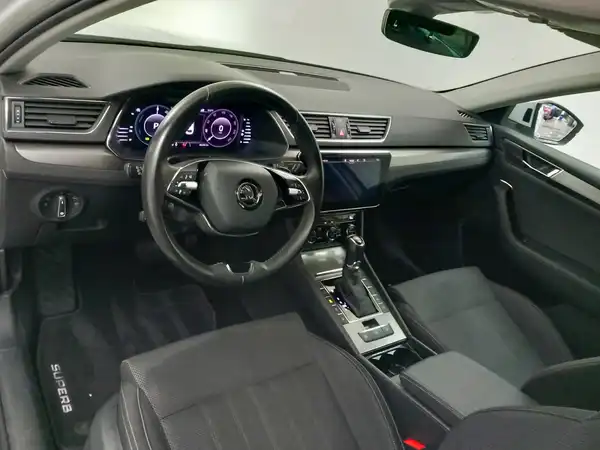 ŠKODA Superb Combi Style 1.4 electric Hybrid virtual ACC Kamera Spur (9/22)