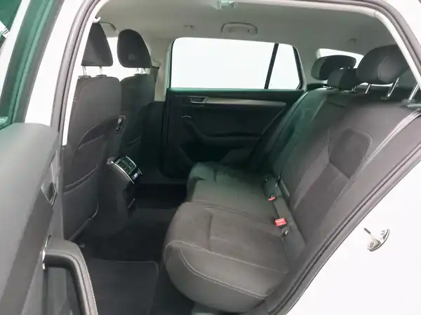 ŠKODA Superb Combi Style 1.4 electric Hybrid virtual ACC Kamera Spur (10/22)