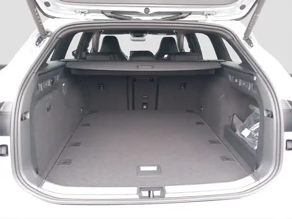 ŠKODA Superb Combi Sportline 2.0 TSI DSG (12/15)
