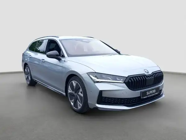 ŠKODA Superb Combi Sportline 2.0 TSI DSG (3/15)