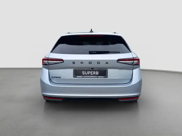 ŠKODA Superb Combi Sportline 2.0 TSI DSG (5/15)