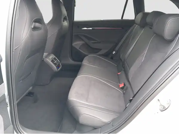 ŠKODA Superb Combi Sportline 2.0 TSI DSG (8/15)