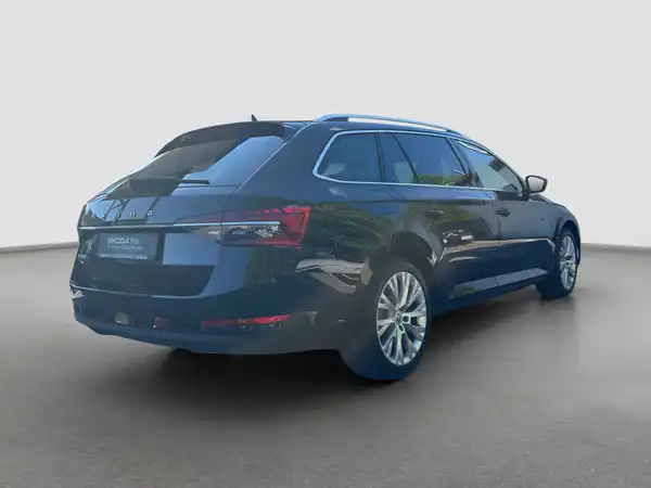 ŠKODA Superb Combi STYLE 2.0 TDI Business Assistenz Nav 360 230V (5/16)