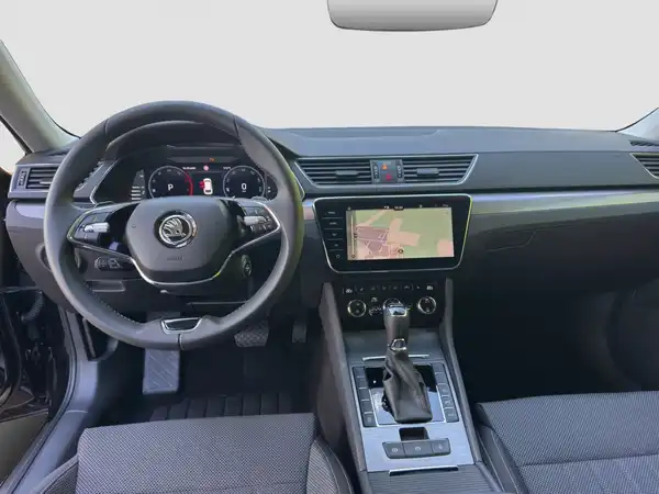 ŠKODA Superb Combi STYLE 2.0 TDI Business Assistenz Nav 360 230V (10/16)