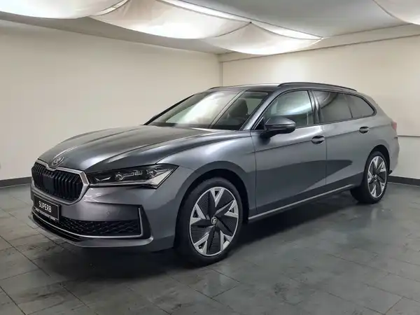 ŠKODA Superb Combi 110kW 1.5 TSI Selection (1/16)