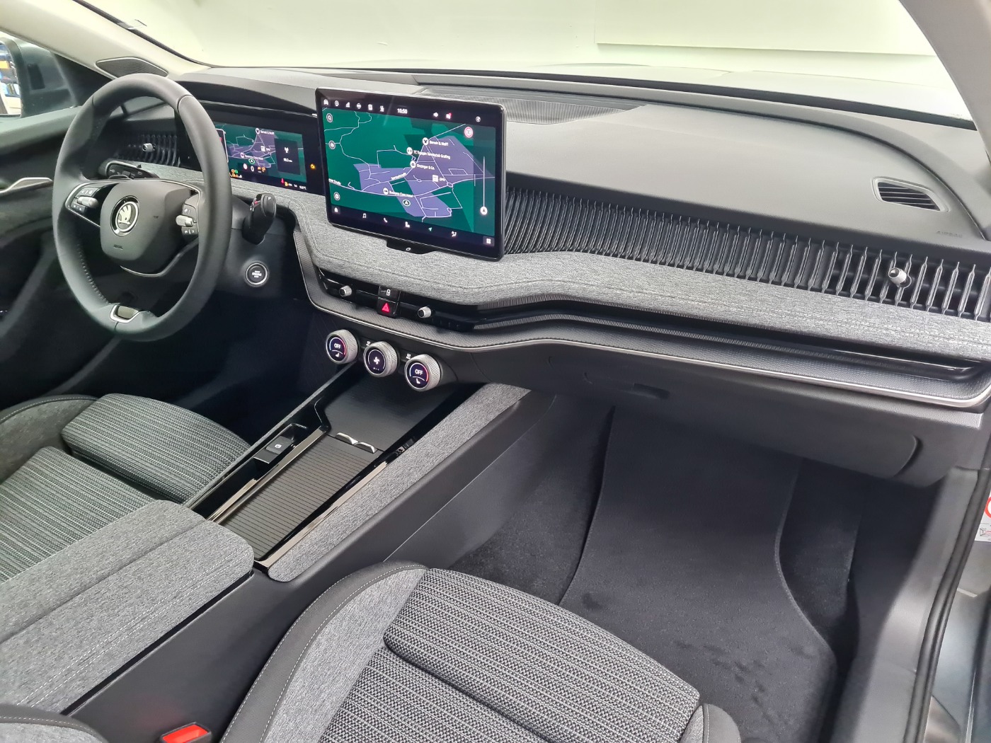 ŠKODA Superb Combi 110kW 1.5 TSI Selection (16/16)
