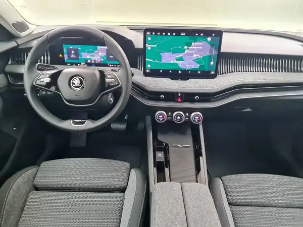 ŠKODA Superb Combi 110kW 1.5 TSI Selection (9/16)
