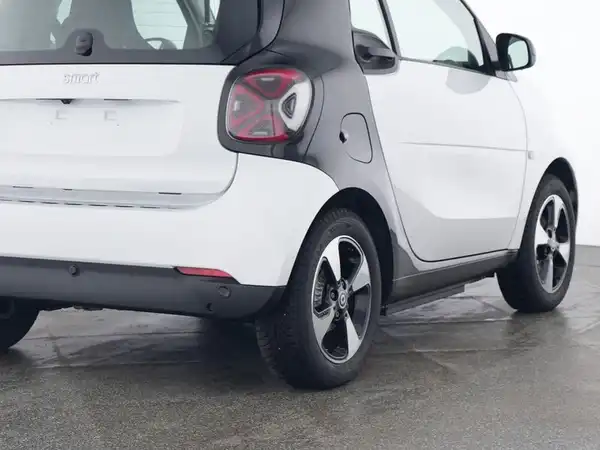 SMART EQ fortwo (5/10)