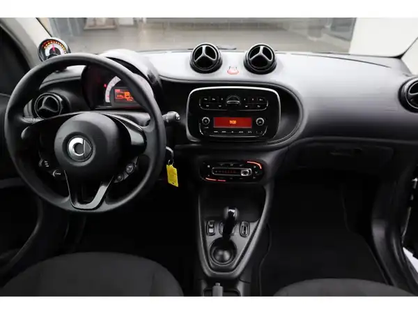 SMART smart EQ fortwo (13/20)
