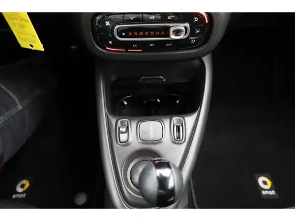SMART smart EQ fortwo (17/20)