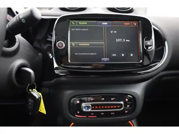 SMART fortwo EQ (15/21)