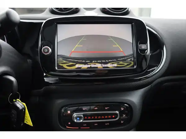 SMART fortwo EQ (16/21)