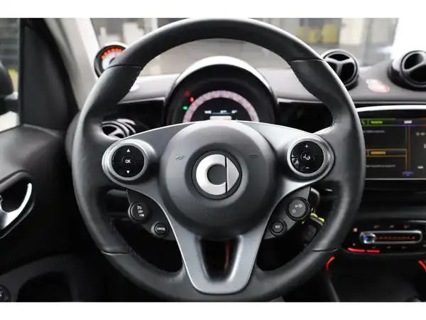 SMART fortwo EQ (17/21)