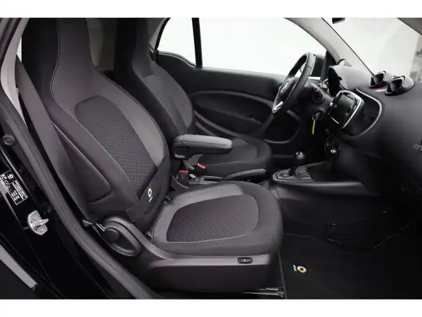 SMART EQ fortwo (15/21)