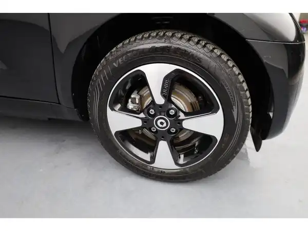 SMART EQ fortwo (19/21)