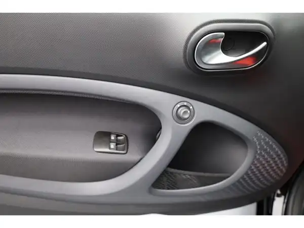 SMART EQ fortwo (9/21)