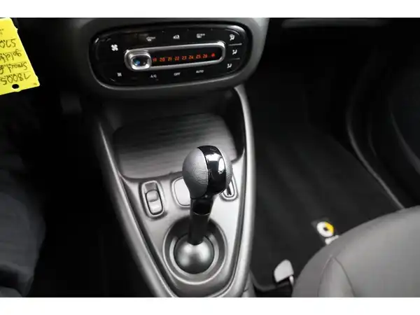 SMART EQ fortwo (14/19)