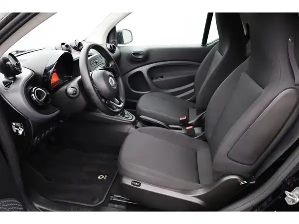 SMART EQ fortwo (15/19)