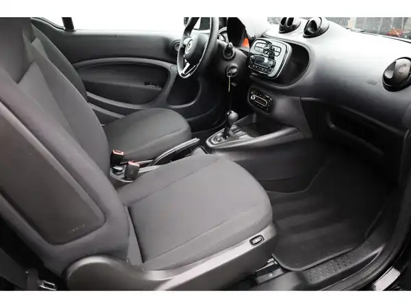 SMART EQ fortwo (16/19)