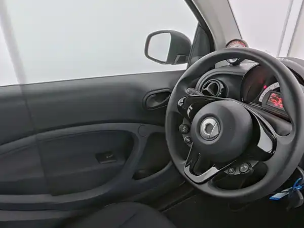 SMART EQ fortwo (9/10)