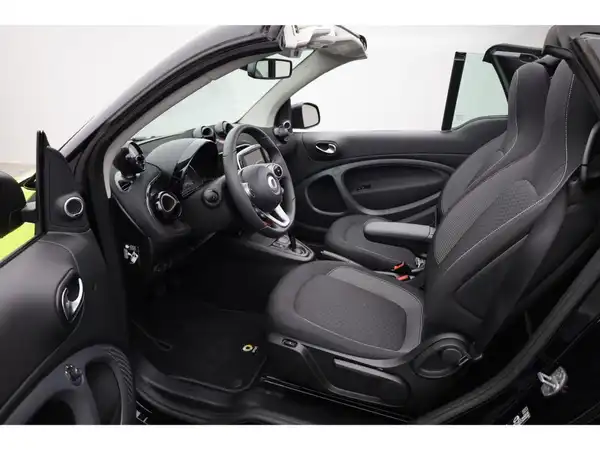 SMART fortwo EQ cabrio (11/21)