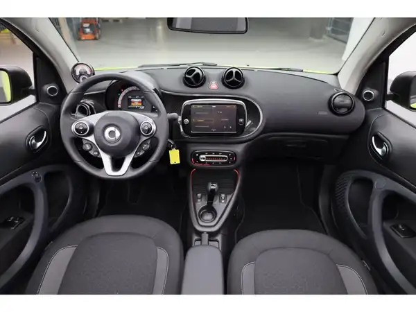 SMART fortwo EQ cabrio (13/21)