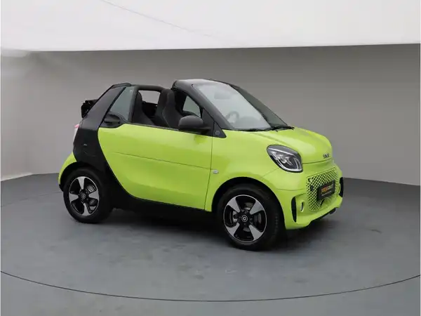 SMART fortwo EQ cabrio (8/21)