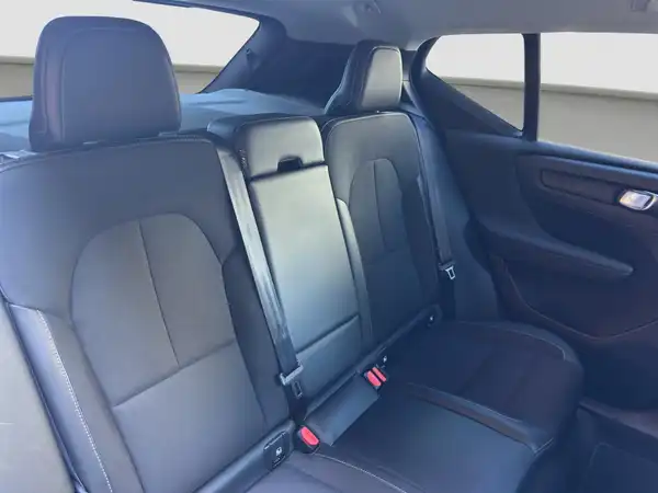 VOLVO XC40 T3 Momentum el.Sitz Park-Assist Intelli Light (15/16)