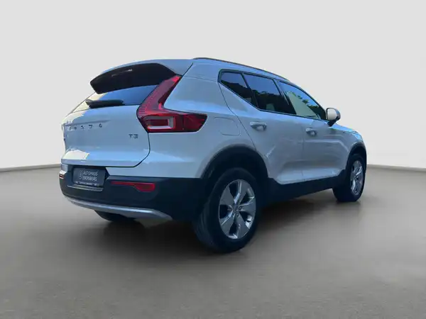 VOLVO XC40 T3 Momentum el.Sitz Park-Assist Intelli Light (5/16)