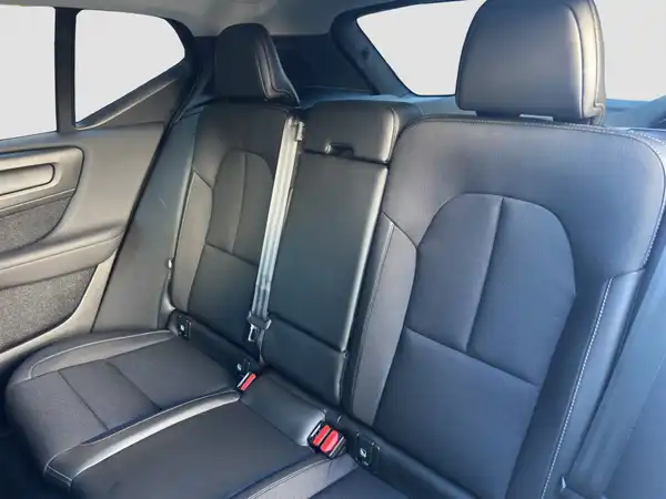 VOLVO XC40 T3 Momentum el.Sitz Park-Assist Intelli Light (9/16)