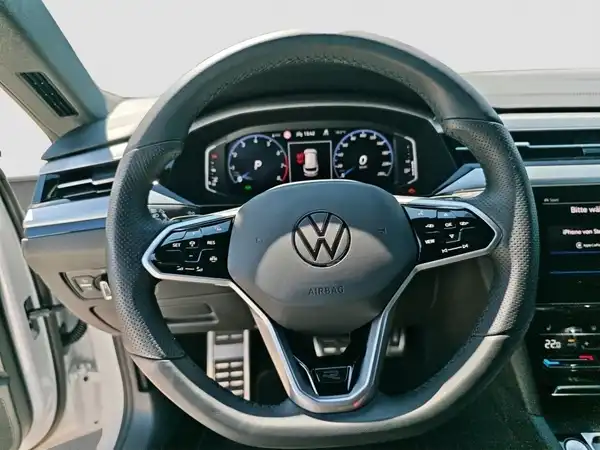 VW Arteon Shootingbrake R-Line 2.0 TSI IQ.Light AHK ACC Assist (11/17)