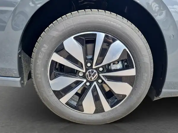 VW Golf Variant 2.0 TDI (16/16)