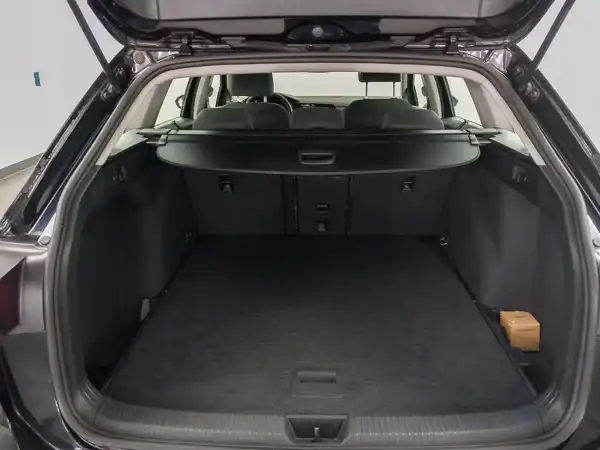 VW Golf VIII Variant 8 Life 2.0 TDI ACC Licht&Sicher Winterpaket (14/20)