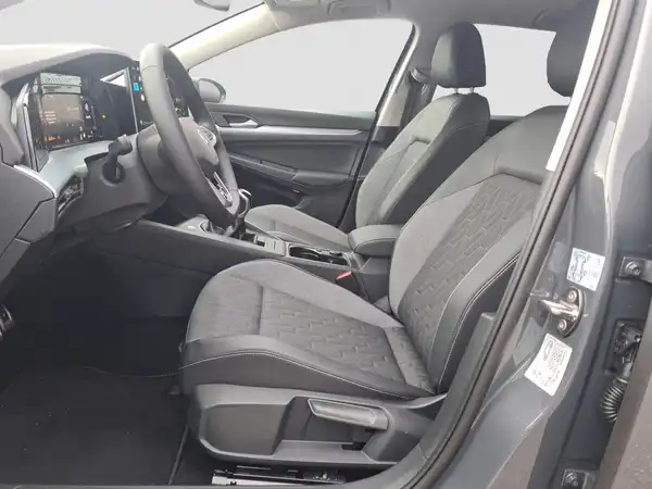 VW Golf Life 1.5 TSI (8/16)