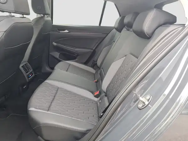 VW Golf Life 1.5 TSI (9/16)