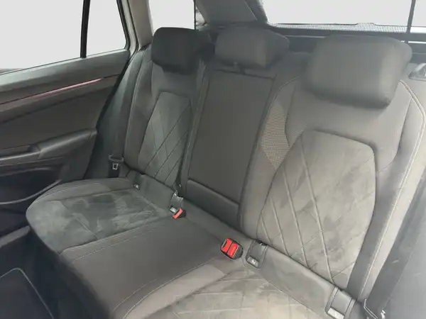 VW Golf Variant Style 2.0 TDI (9/16)