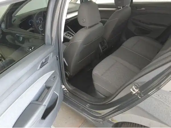 VW Golf VIII 8 MOVE 2.0 TDI 5JGar LED+ connect App (7/9)