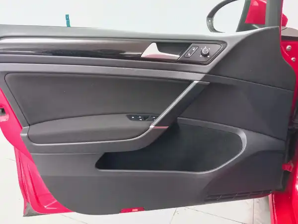 VW Golf VII SOUND 1.4 TSI App ACC Spiegel+ Navi Park-Lenk (10/21)