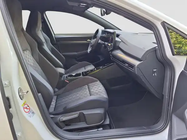 VW Golf R-Line 1.5 e TSI (14/16)