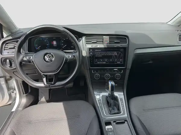 VW Golf VII e-Golf Combo virtual Alarm W-Pumpe Kamera (10/17)