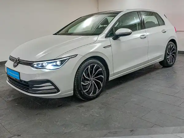 VW Golf VIII 8 STYLE 1.5 TSI 5JGar DCC App Alarm DAB MATRX Pano (2/19)