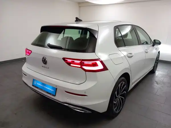 VW Golf VIII 8 STYLE 1.5 TSI 5JGar DCC App Alarm DAB MATRX Pano (18/19)