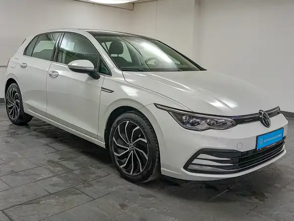 VW Golf VIII 8 STYLE 1.5 TSI 5JGar DCC App Alarm DAB MATRX Pano (4/19)