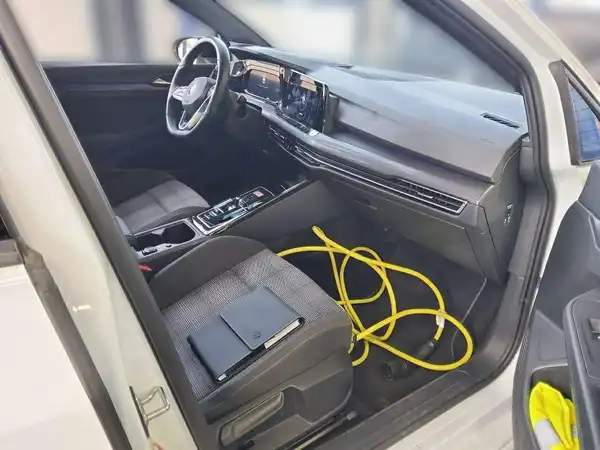 VW Golf VIII 8 GTE 1.4 eHybrid Business+Pano MATRiX (4/4)