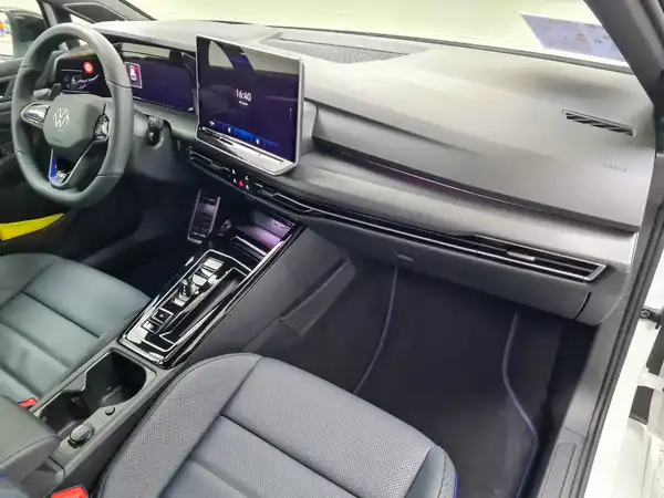 VW Golf R BLACK EDITION 2.0 TSI 4M (19/19)