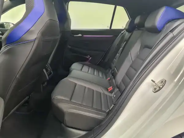 VW Golf R BLACK EDITION 2.0 TSI 4M (9/19)