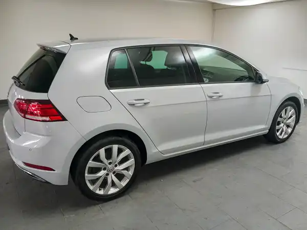 VW Golf 1.0 TSI LED Sound Navi ACC (7/21)