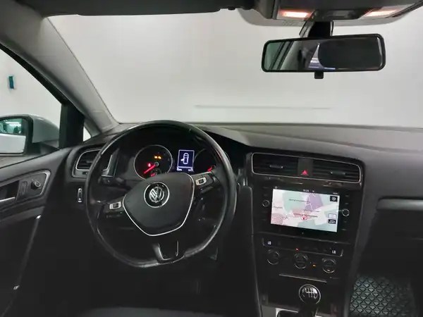 VW Golf 1.0 TSI LED Sound Navi ACC (10/21)