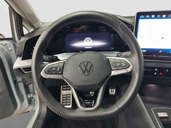 VW Golf VIII Variant Life 1.5 eTSI (11/16)